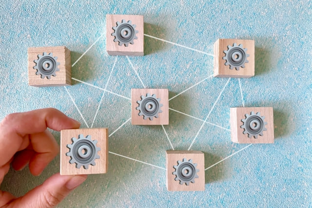 歯車が線と線でつながっている画像