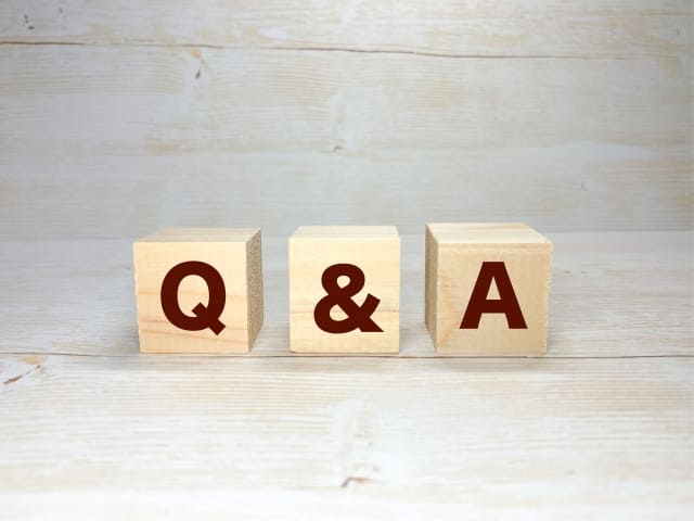 Q&Aの文字が並んでいる画像